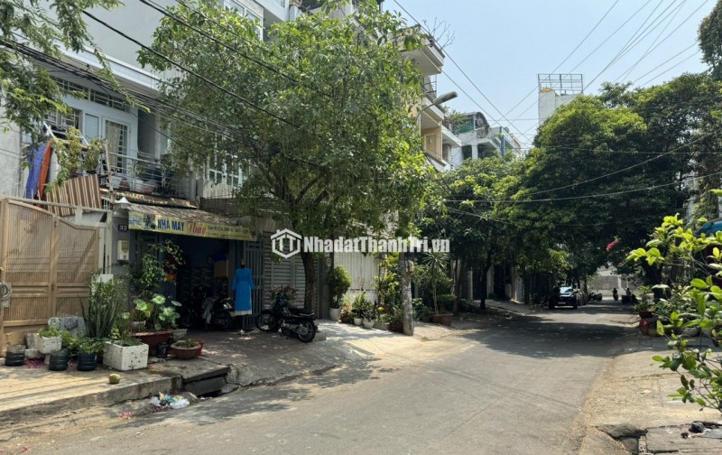 Nhà đẹp Ngọc Hồi 3.5T x 50.6m2, KTT văn minh, giá 3.8 tỷ.